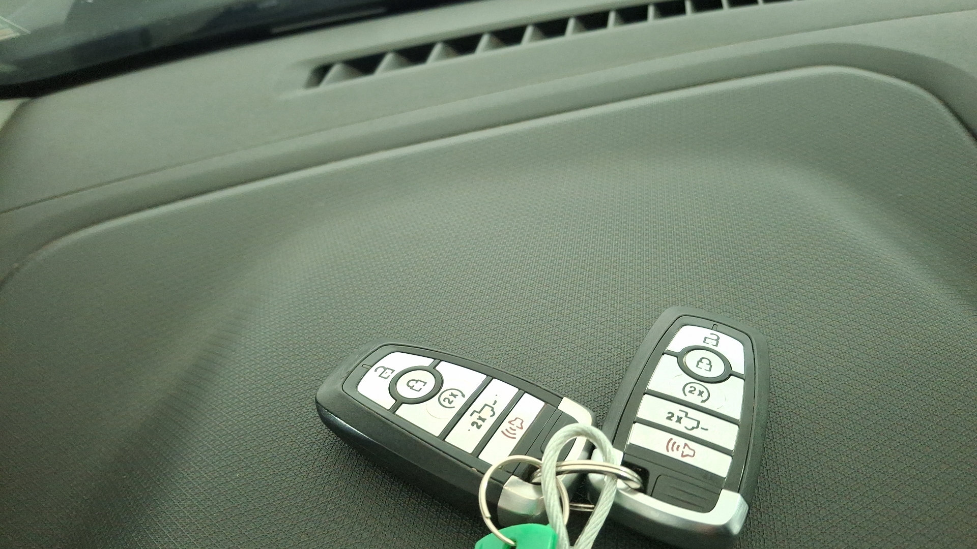 Ford F-150 — foto 16 de 16