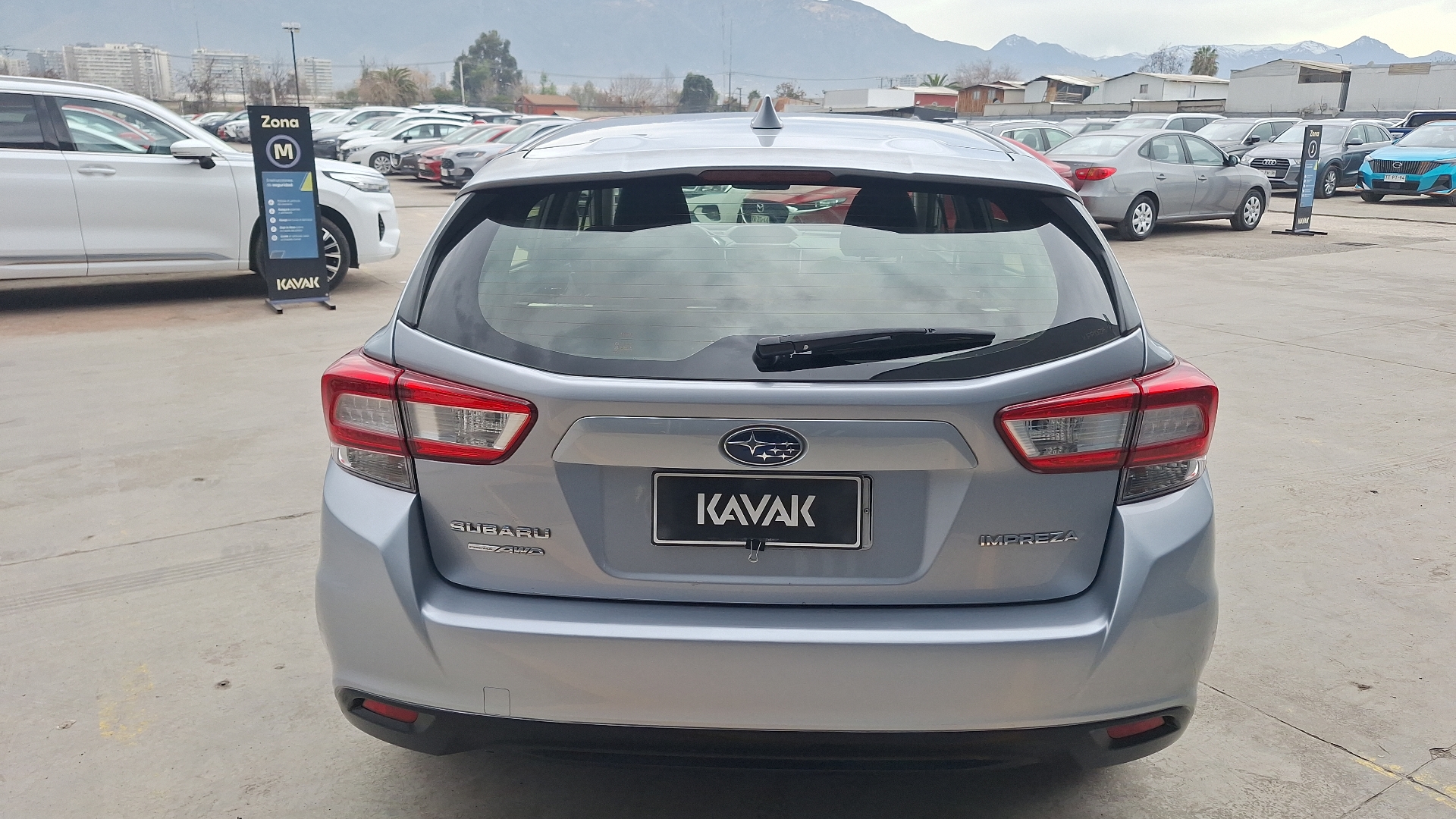 Subaru Impreza — foto 3 de 15