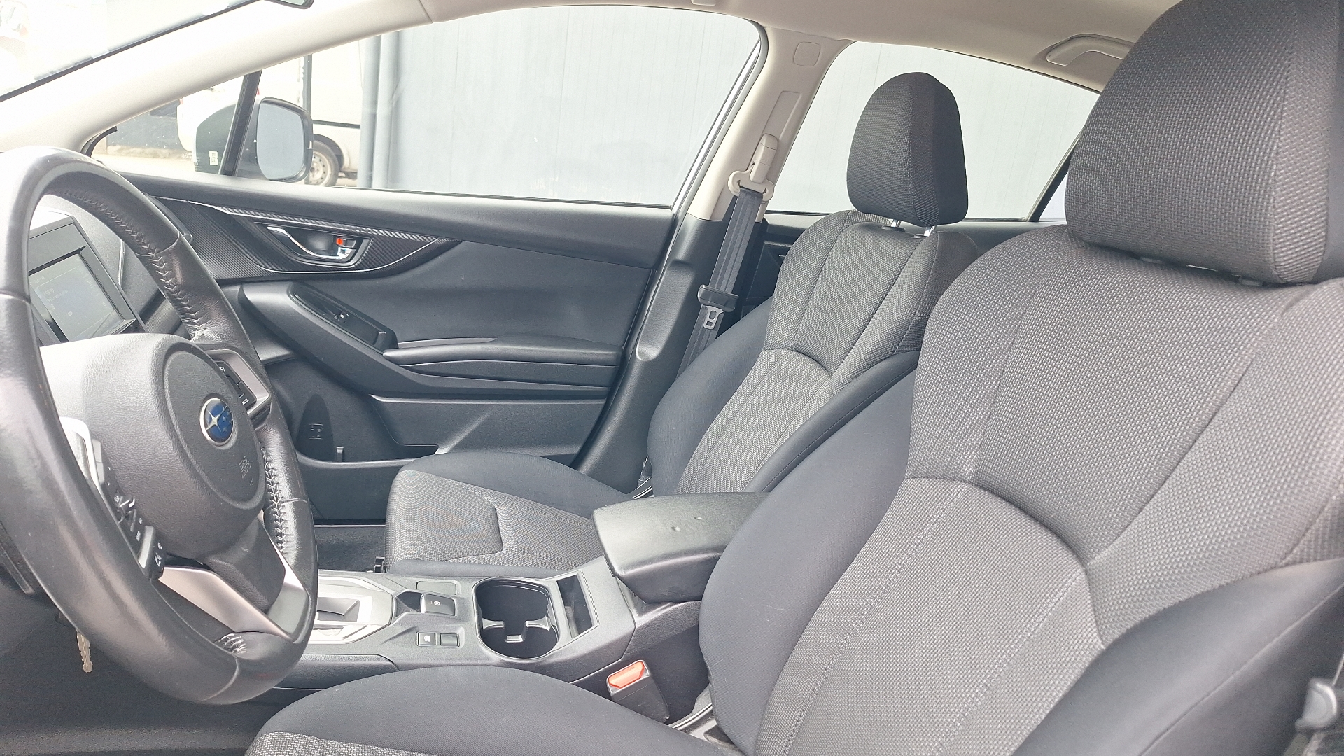 Subaru Impreza — foto 14 de 15