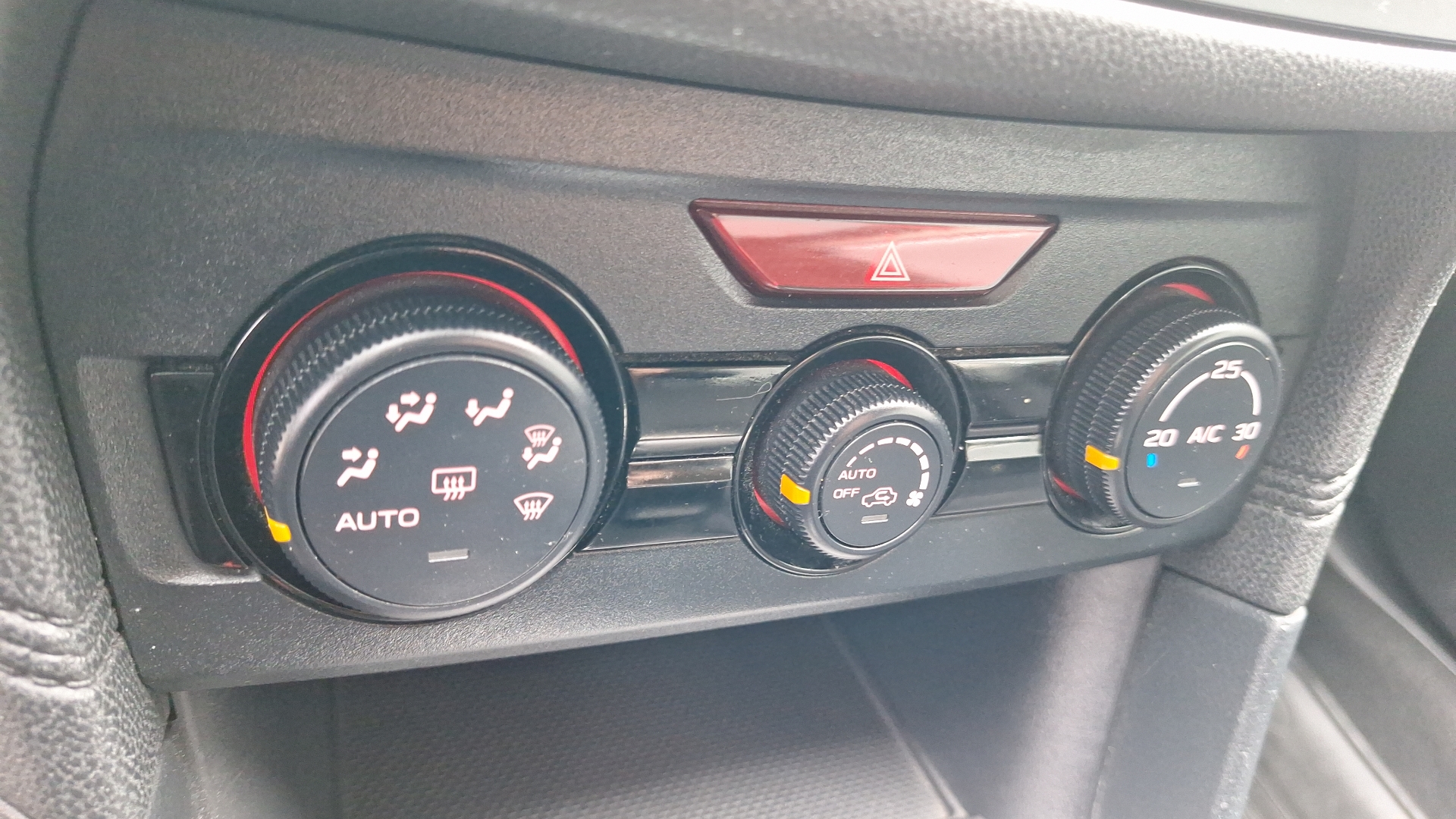 Subaru Impreza — foto 15 de 15