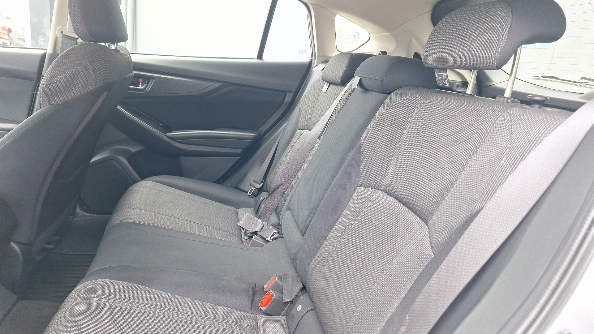 Subaru Impreza — foto 13 de 15