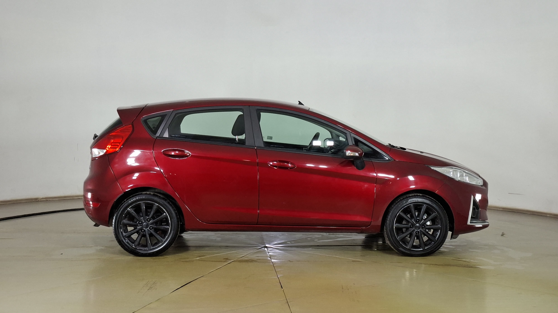 Ford Fiesta — foto 4 de 15