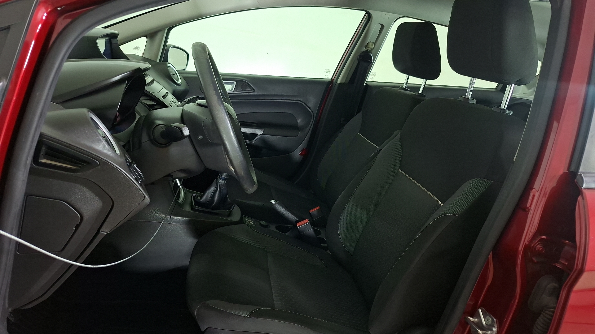 Ford Fiesta — foto 12 de 15