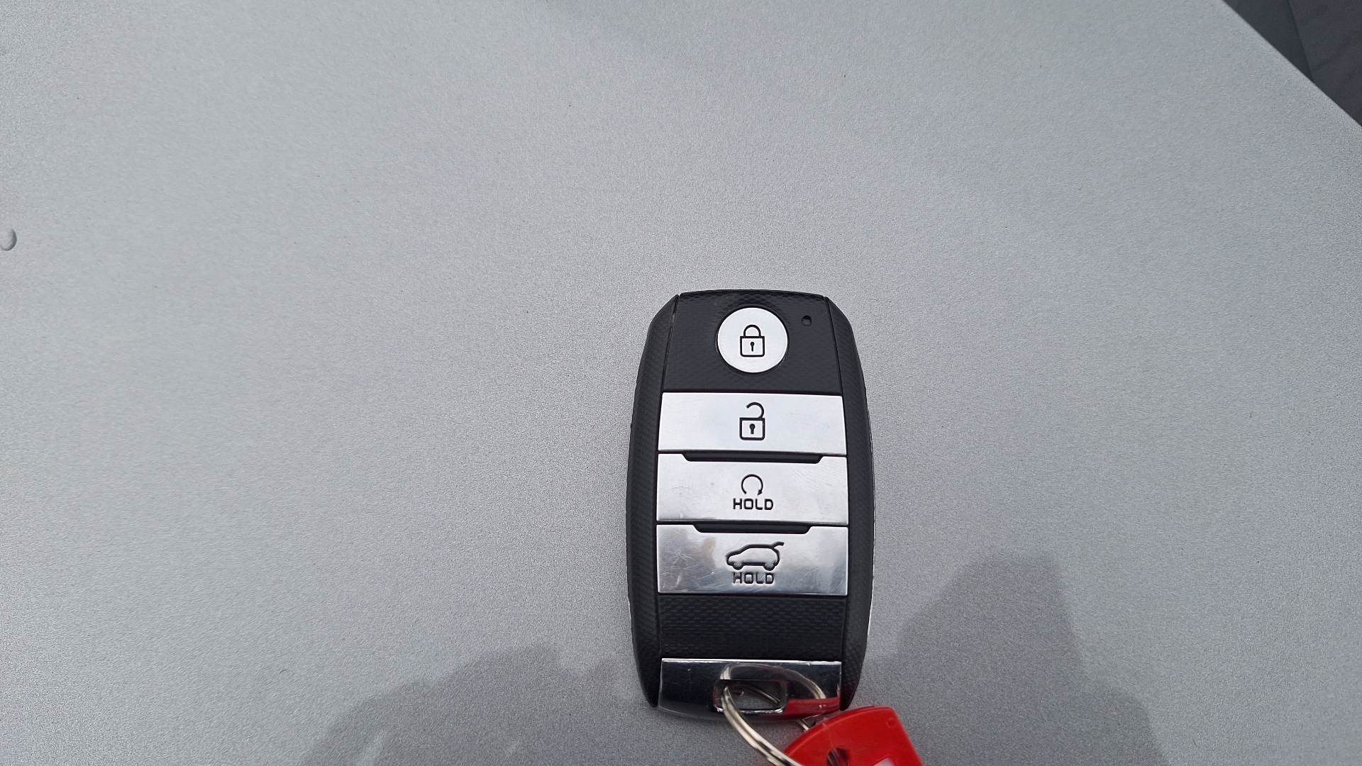 KIA Sonet — foto 7 de 16