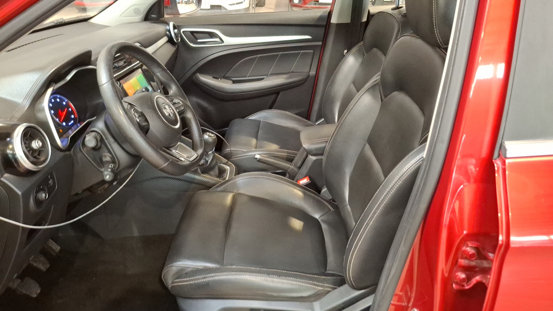 MG Zs — foto 13 de 15