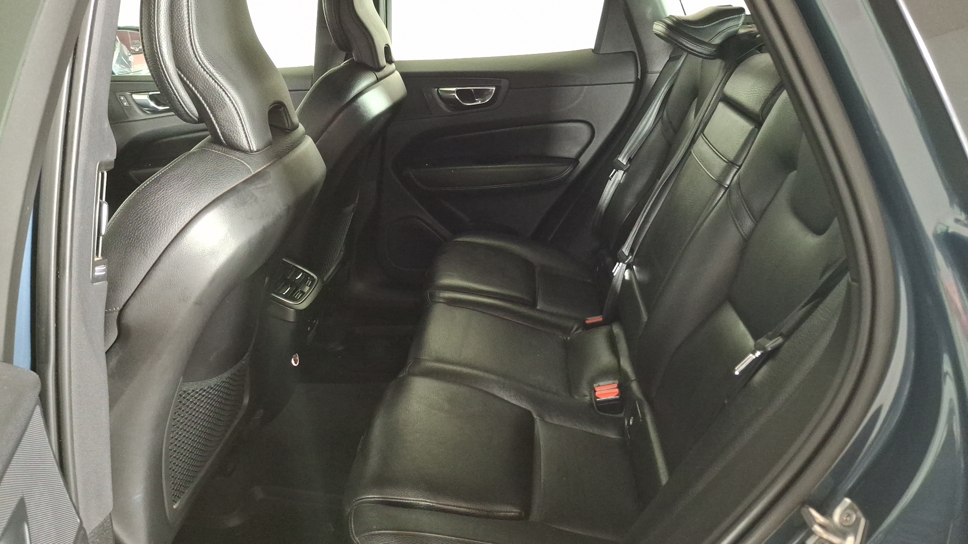 Volvo XC60 — foto 14 de 16