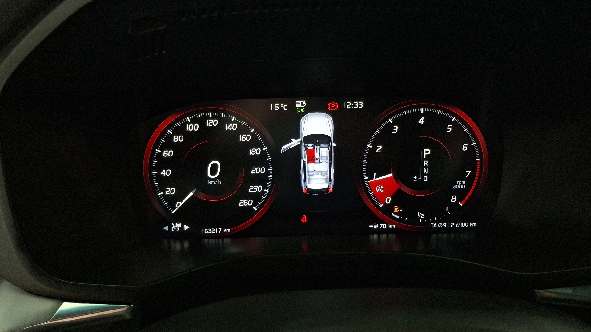 Volvo XC60 — foto 9 de 16