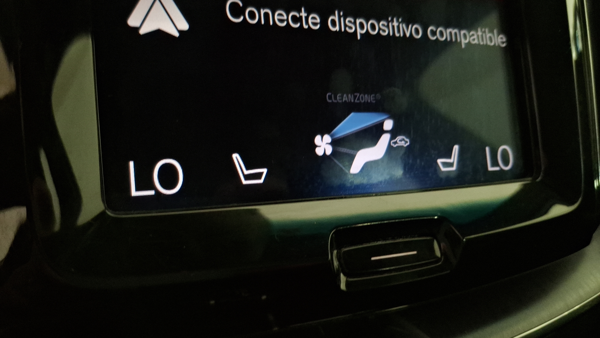 Volvo XC60 — foto 15 de 16
