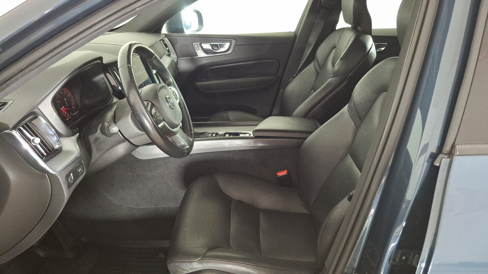 Volvo XC60 — foto 13 de 16