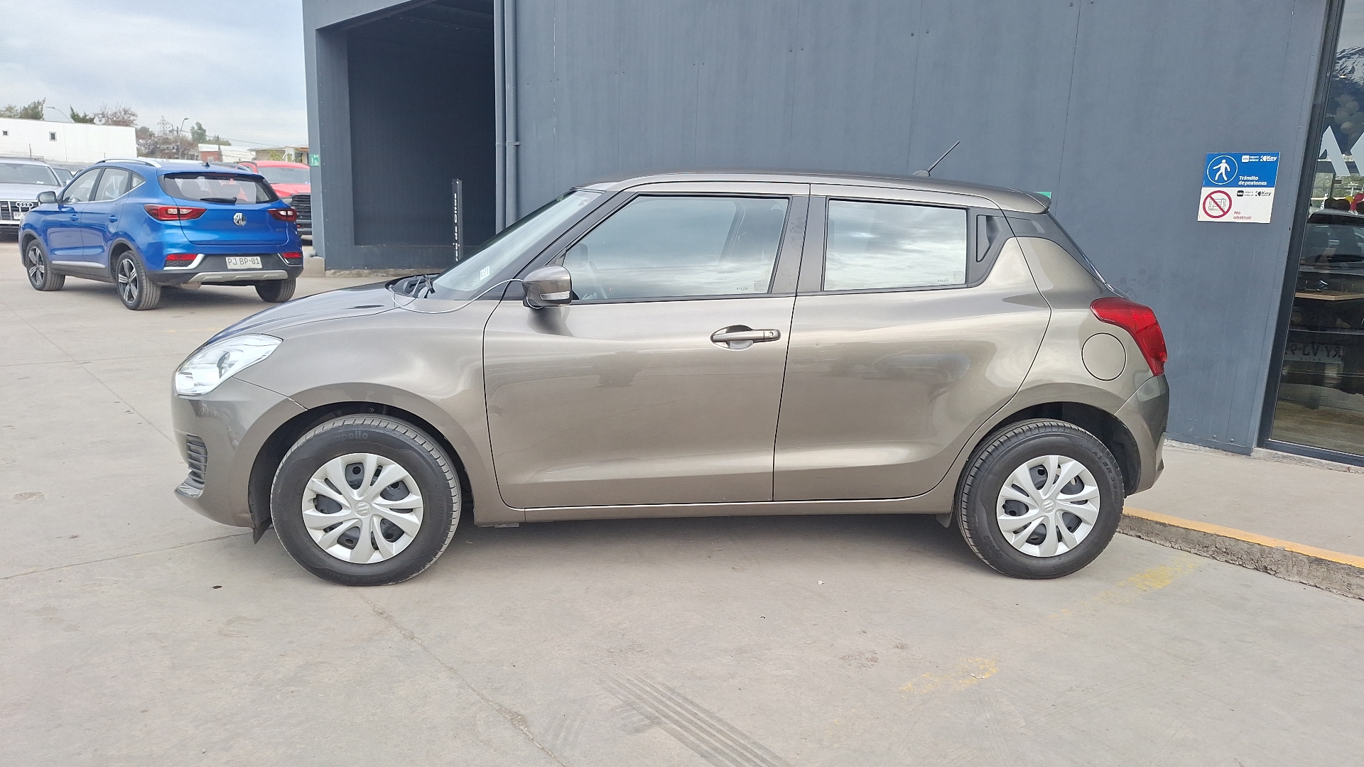 Suzuki Swift — foto 2 de 14
