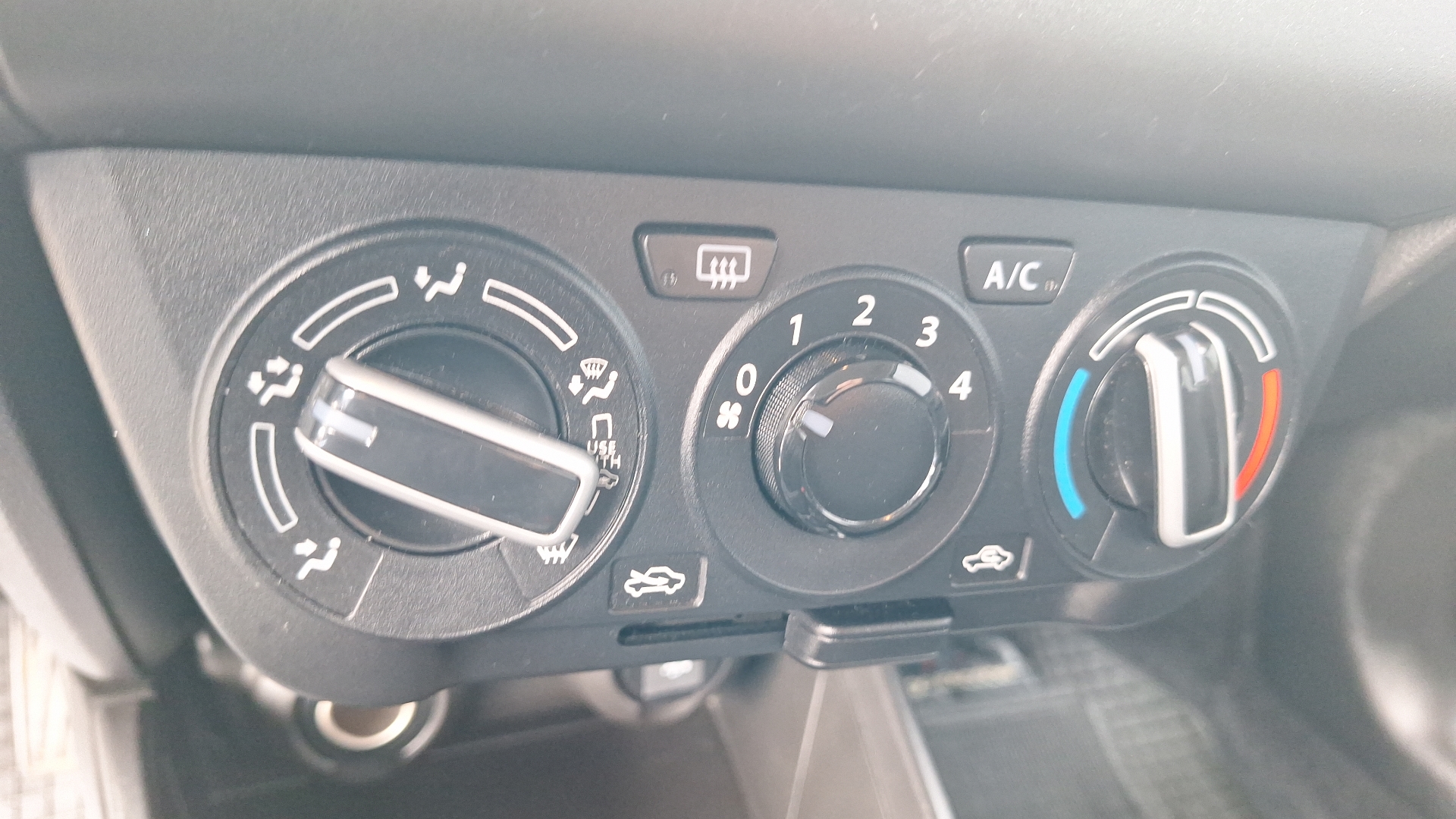 Suzuki Swift — foto 14 de 14