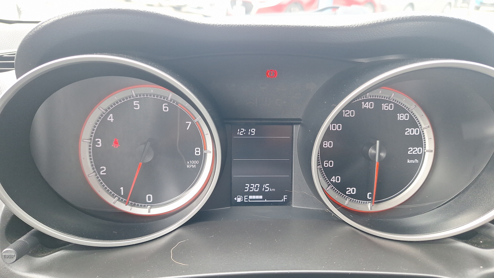 Suzuki Swift — foto 9 de 14