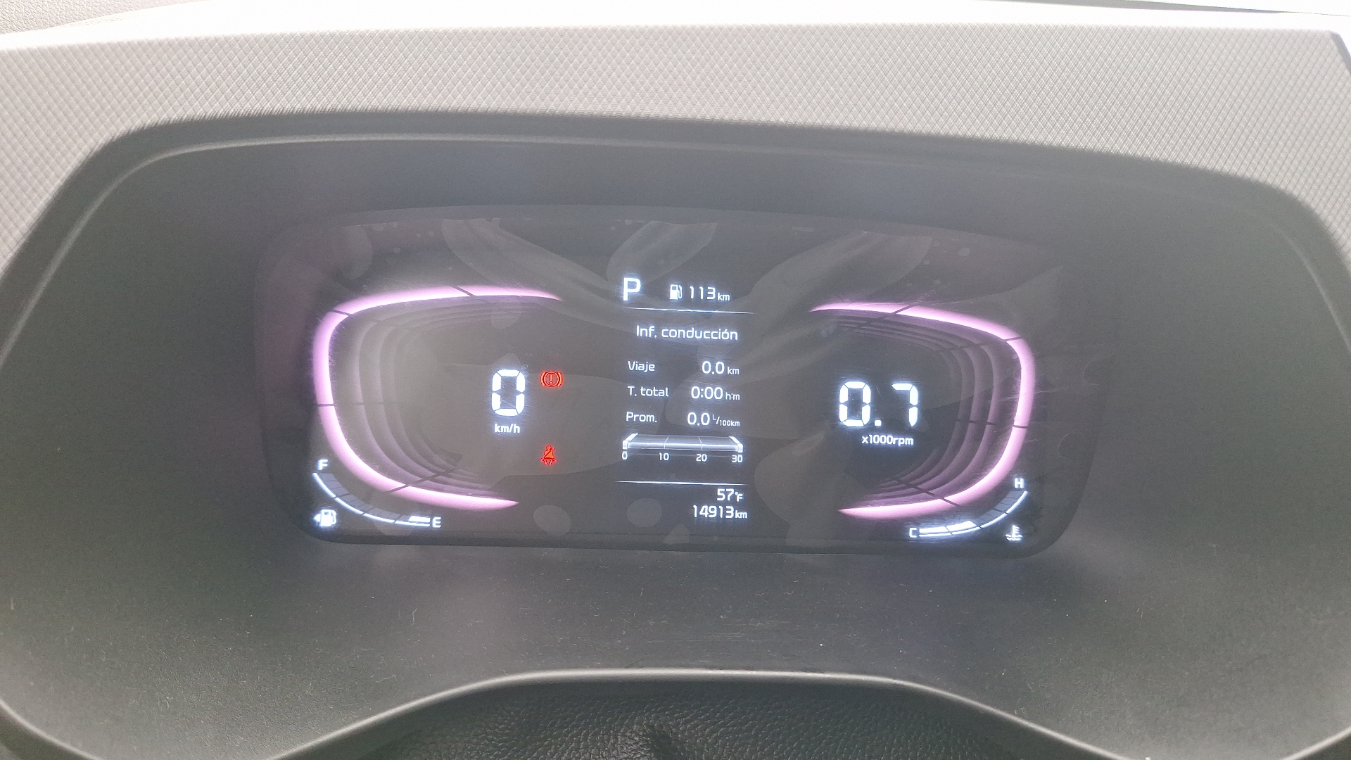 KIA Carens — foto 9 de 16