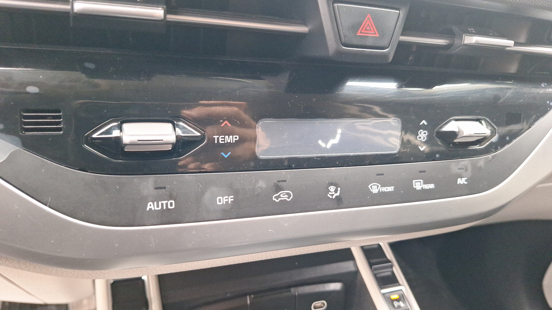 KIA Carens — foto 16 de 16