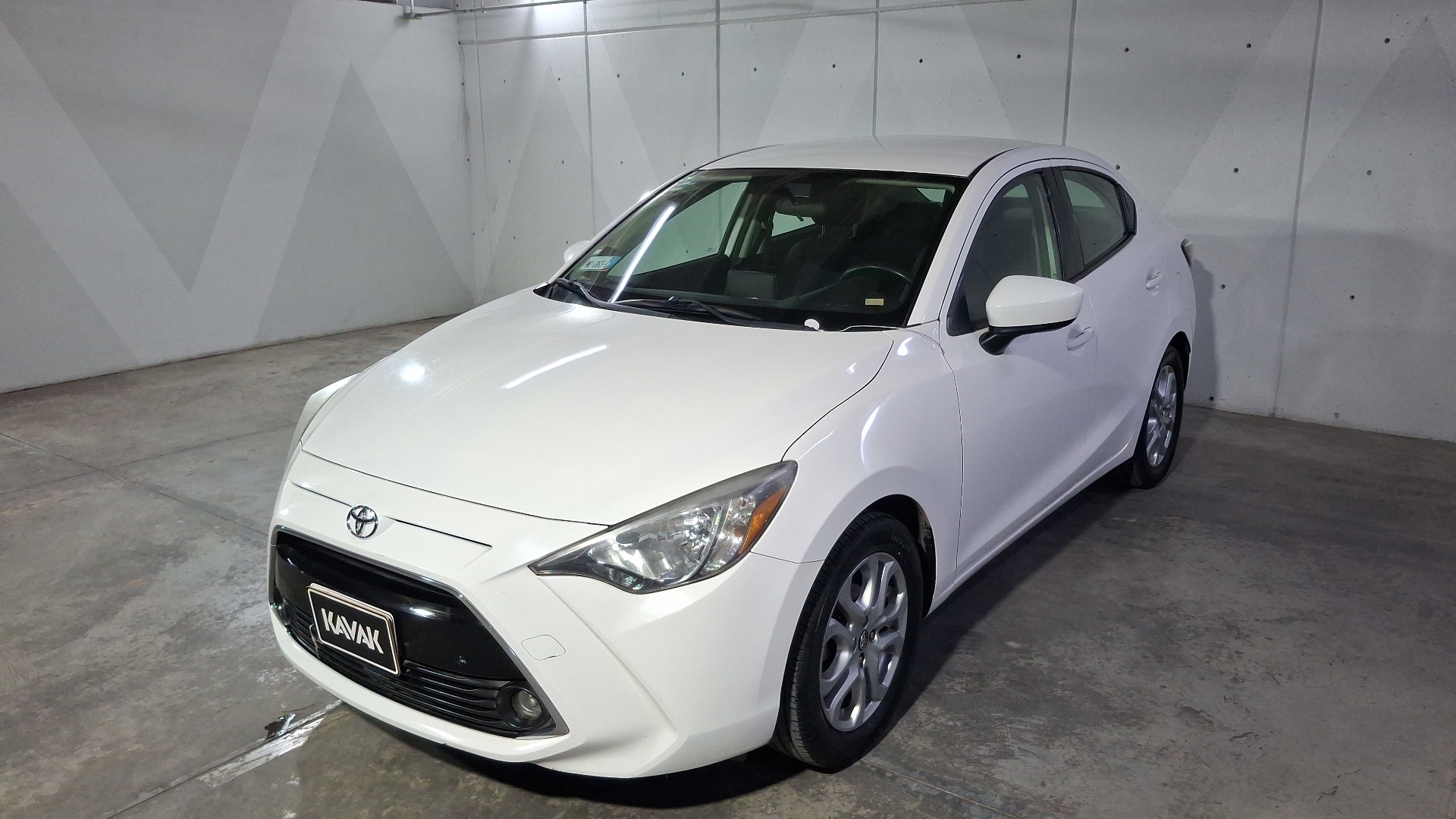Toyota Yaris 2016