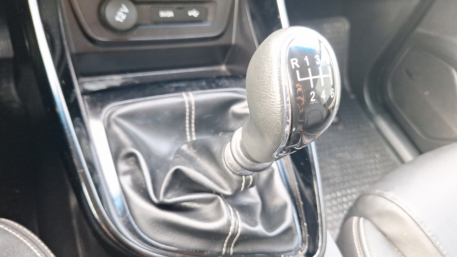 Chevrolet Captiva — foto 11 de 17