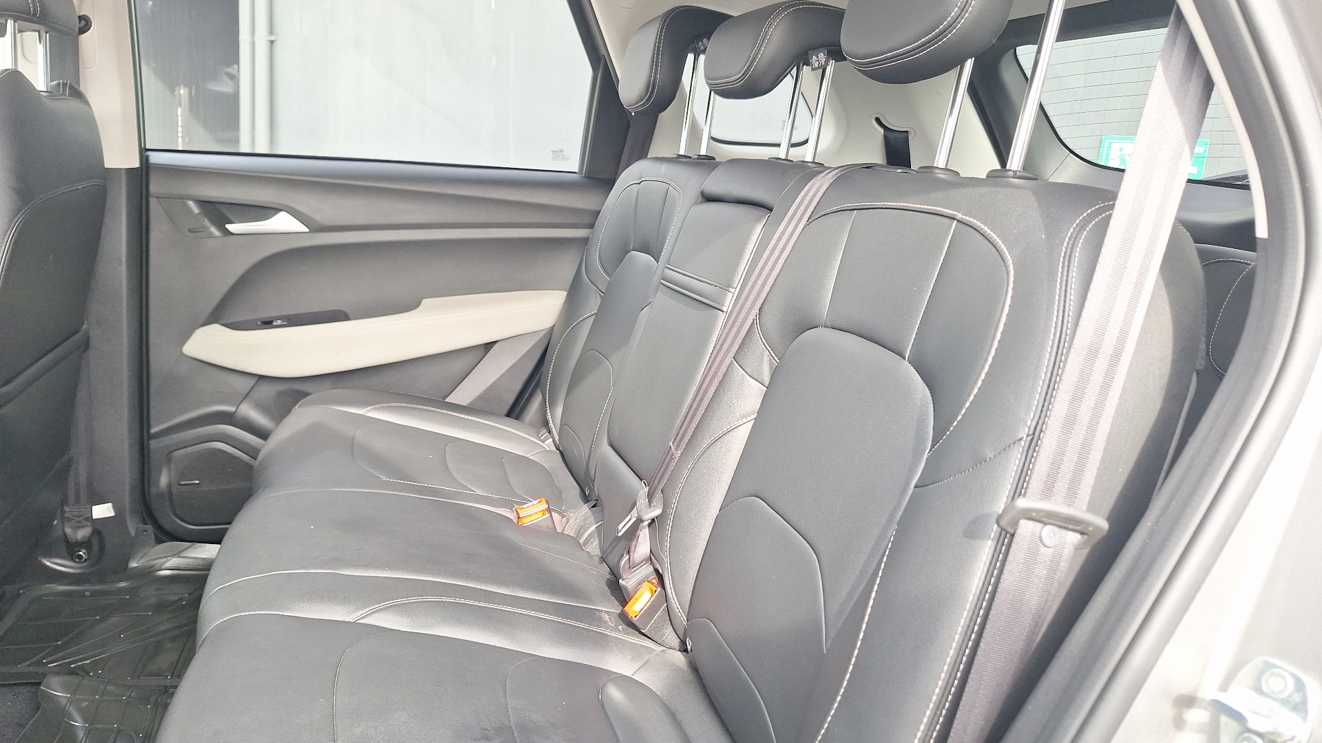 Chevrolet Captiva — foto 15 de 17