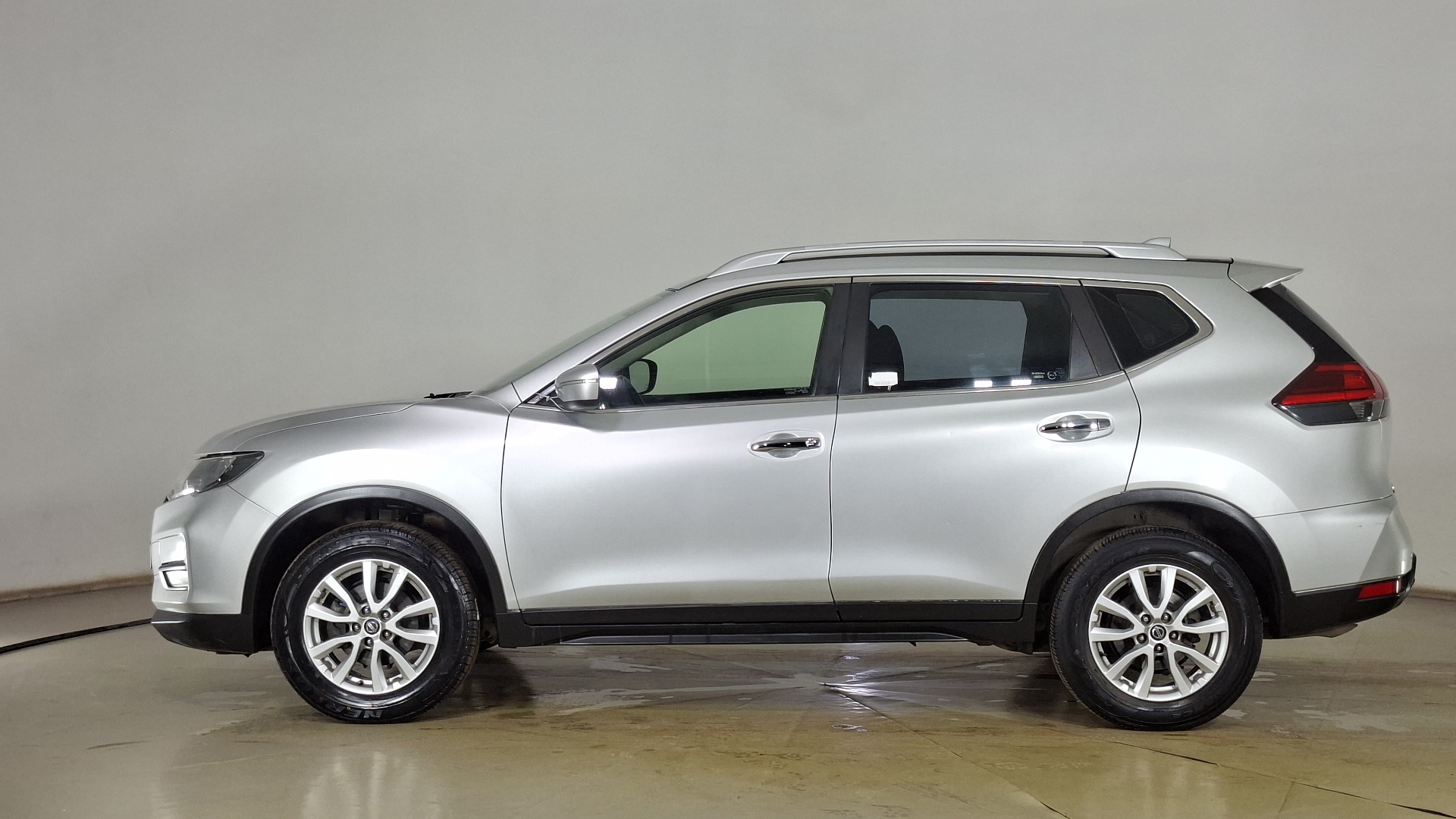 Nissan X-Trail — foto 7 de 16