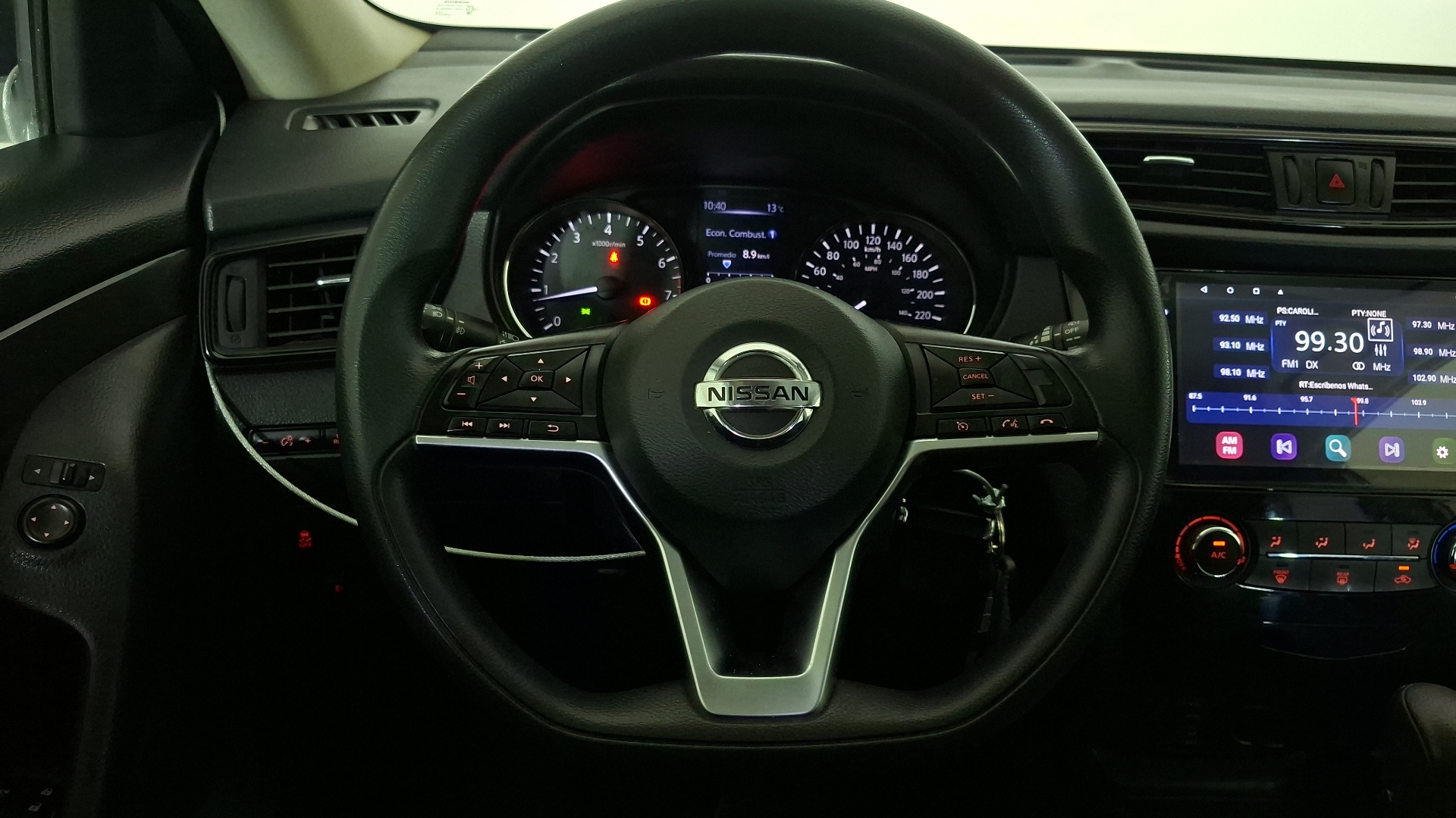 Nissan X-Trail — foto 8 de 16