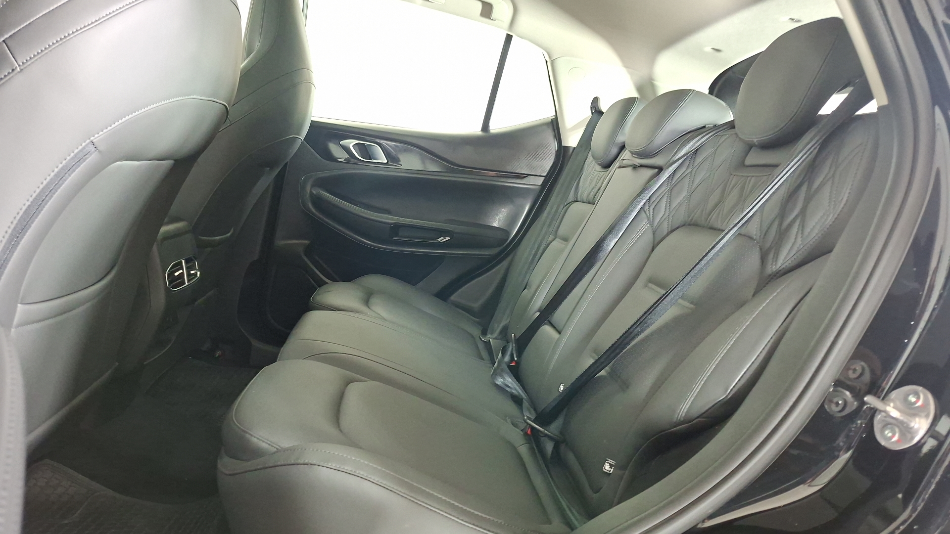 Jetour X50 — foto 14 de 16