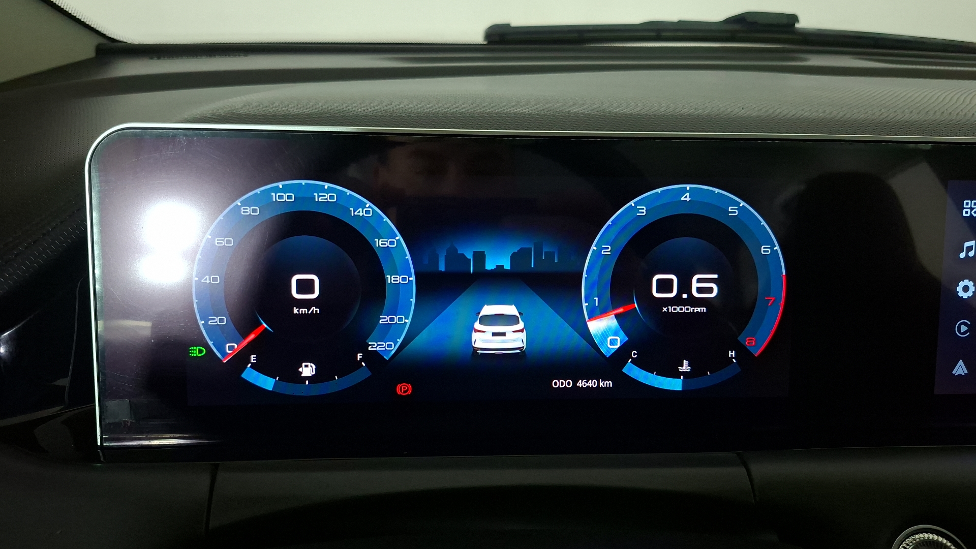 Jetour X50 — foto 9 de 16