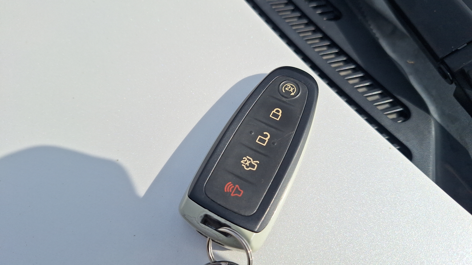 Ford Edge — foto 7 de 16