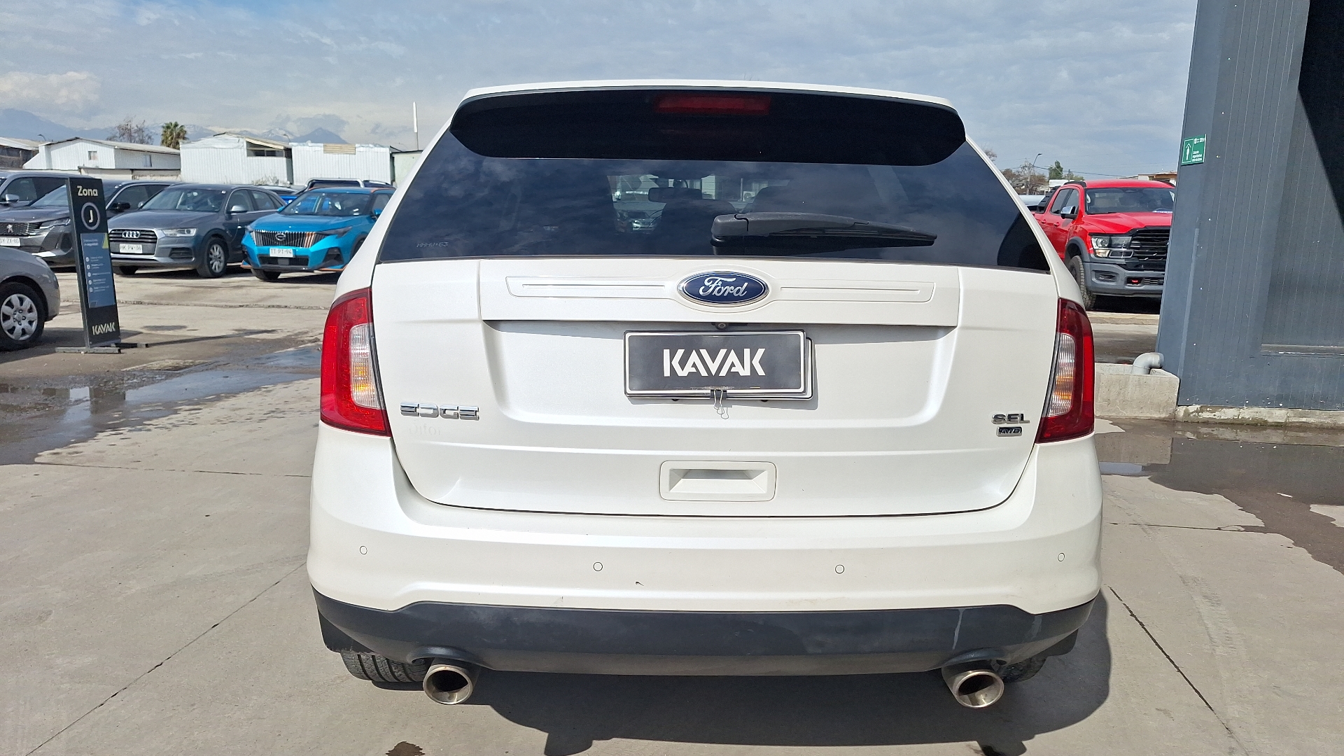 Ford Edge — foto 3 de 16