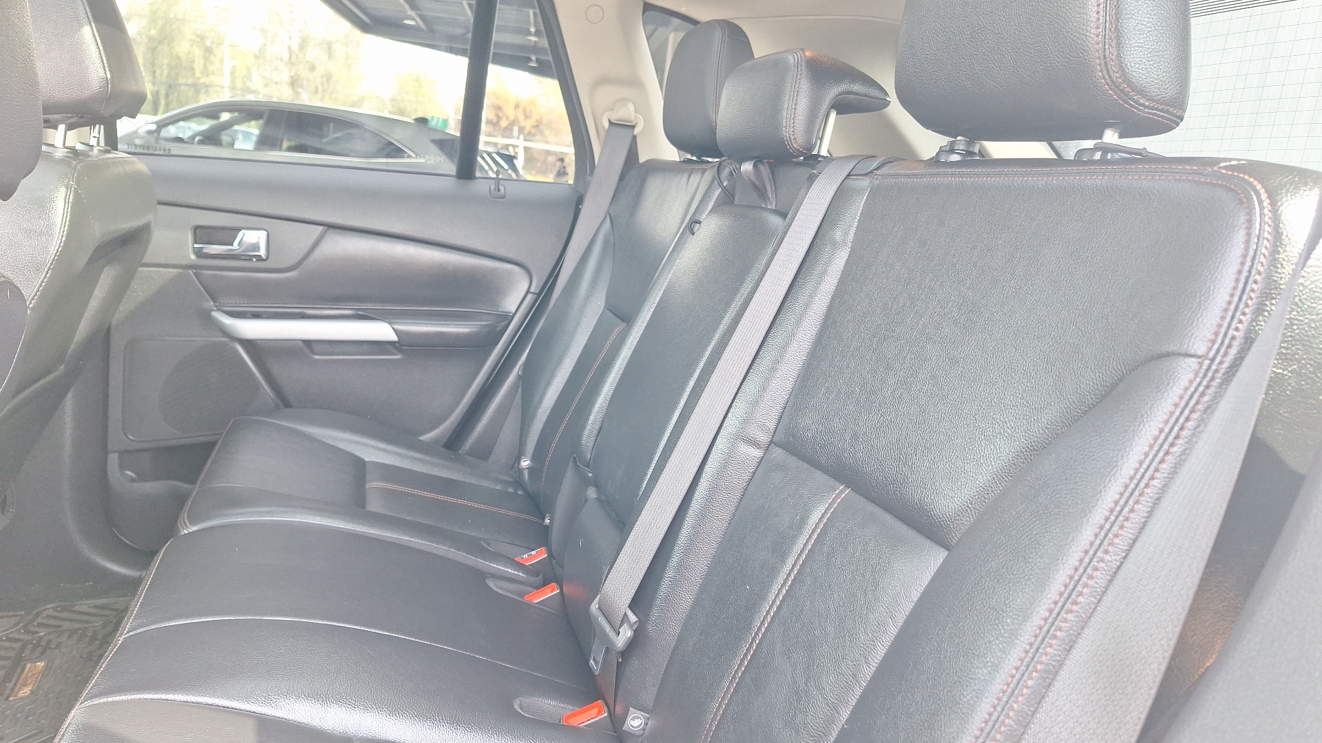 Ford Edge — foto 14 de 16