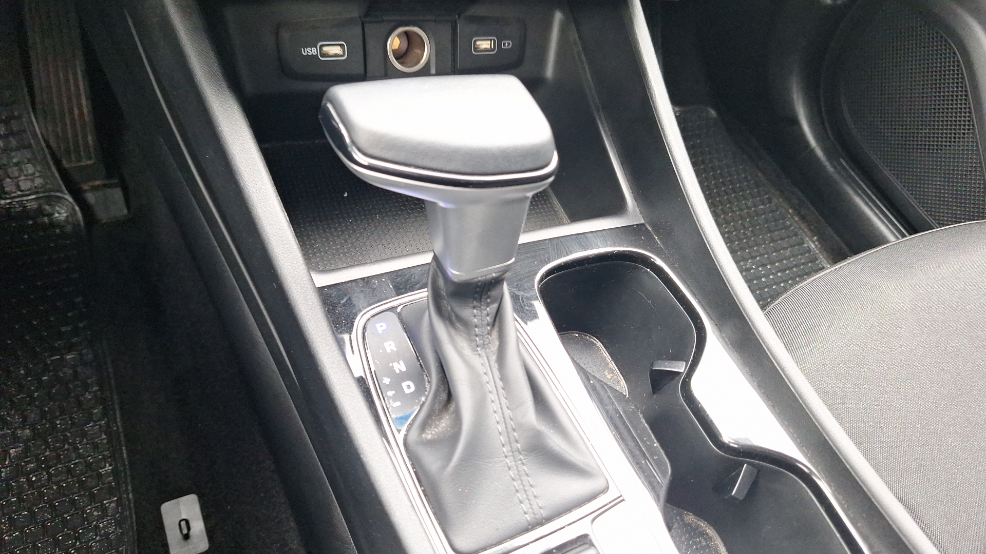 Hyundai Tucson — foto 11 de 15