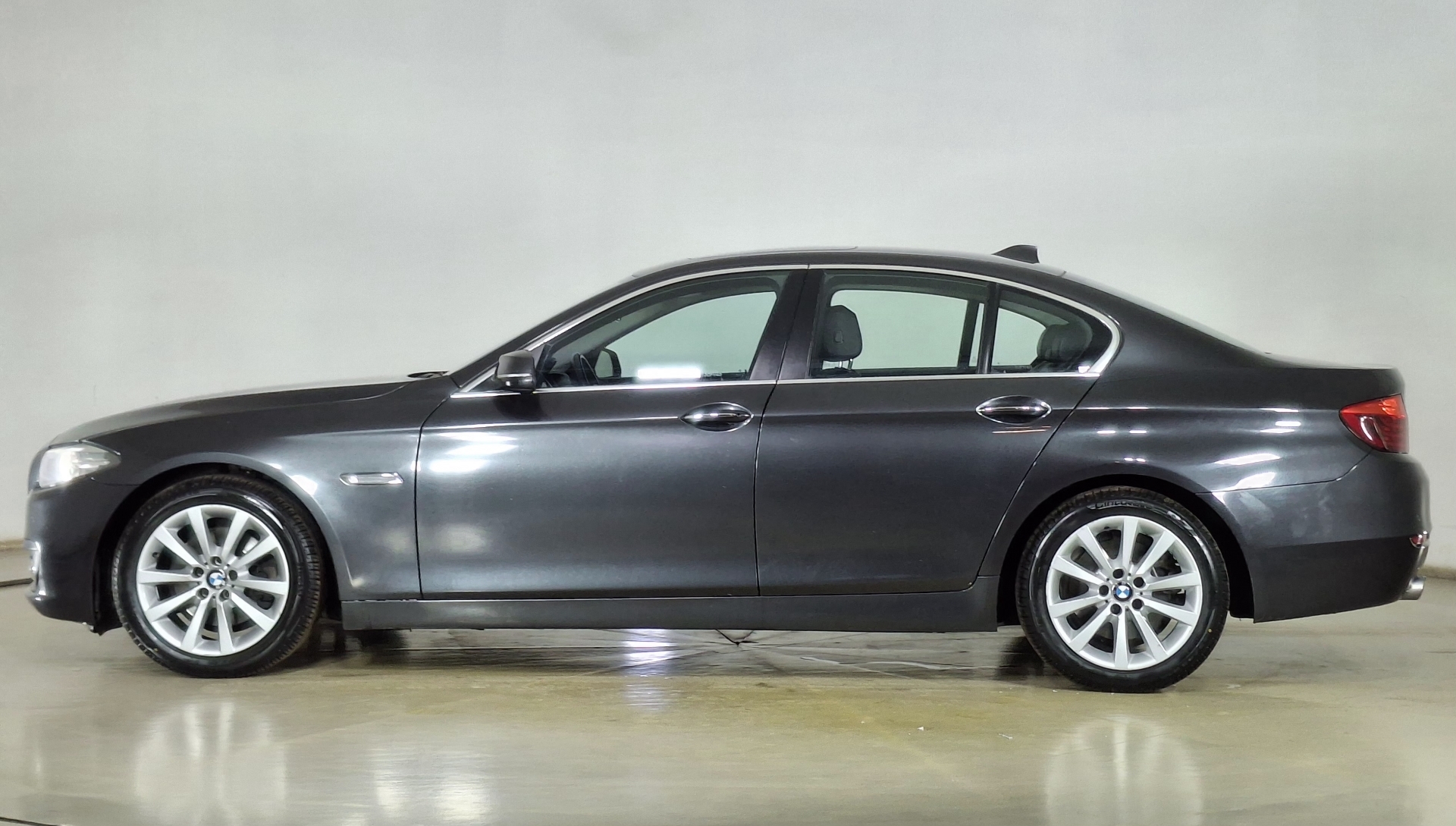 BMW Serie 5 — foto 7 de 17