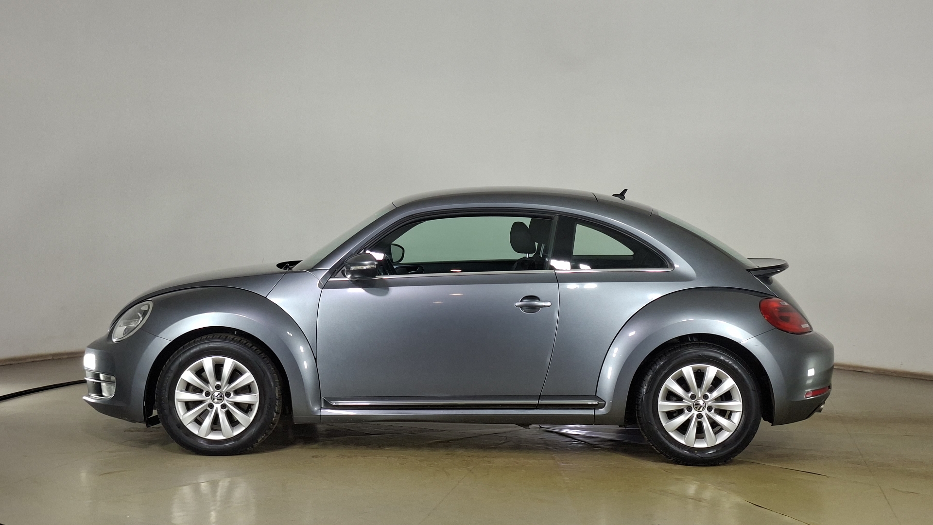 Volkswagen Beetle — foto 7 de 15