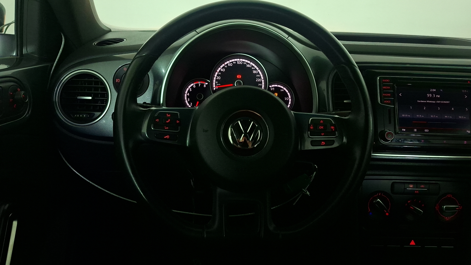Volkswagen Beetle — foto 8 de 15