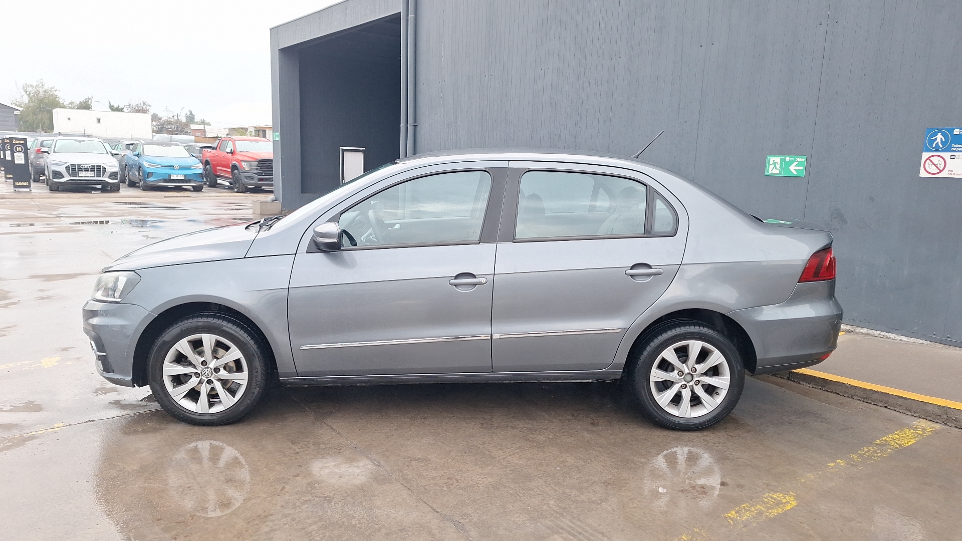 Volkswagen Voyage — foto 2 de 14