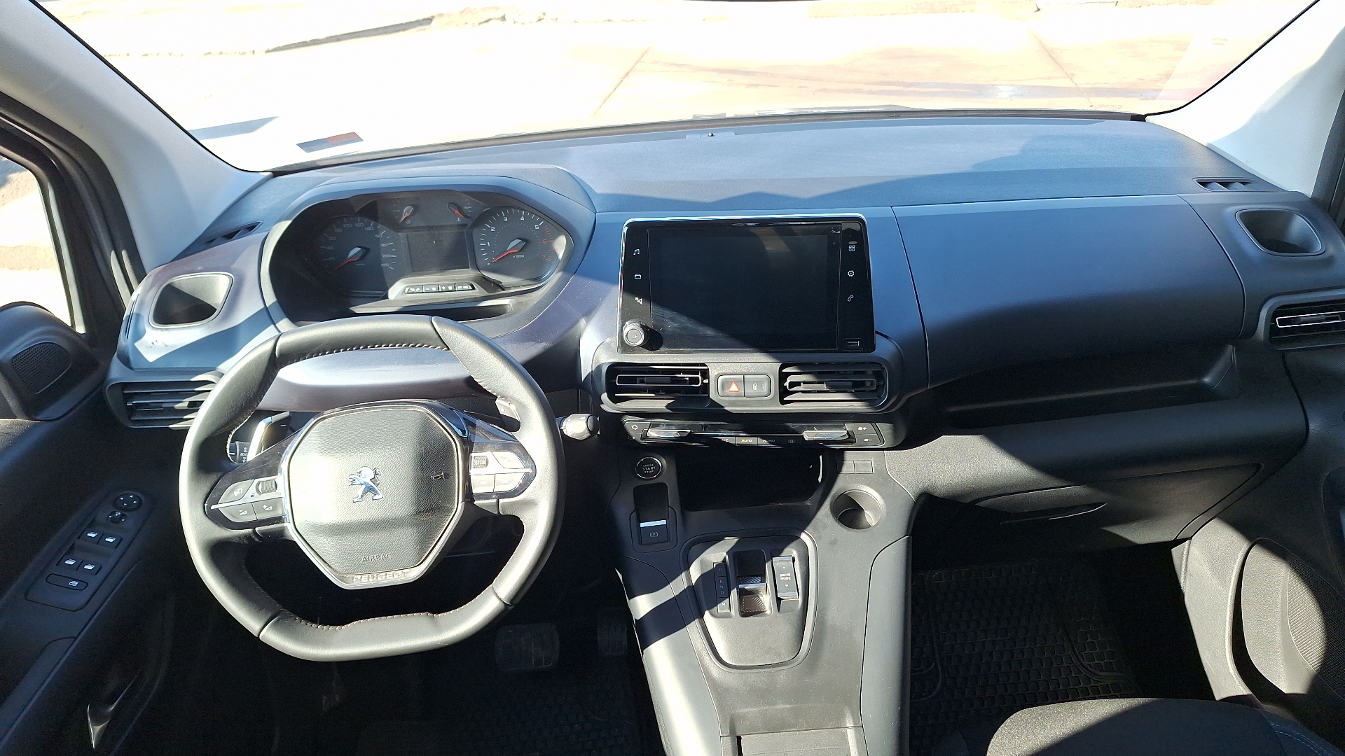 Peugeot Rifter — foto 6 de 15
