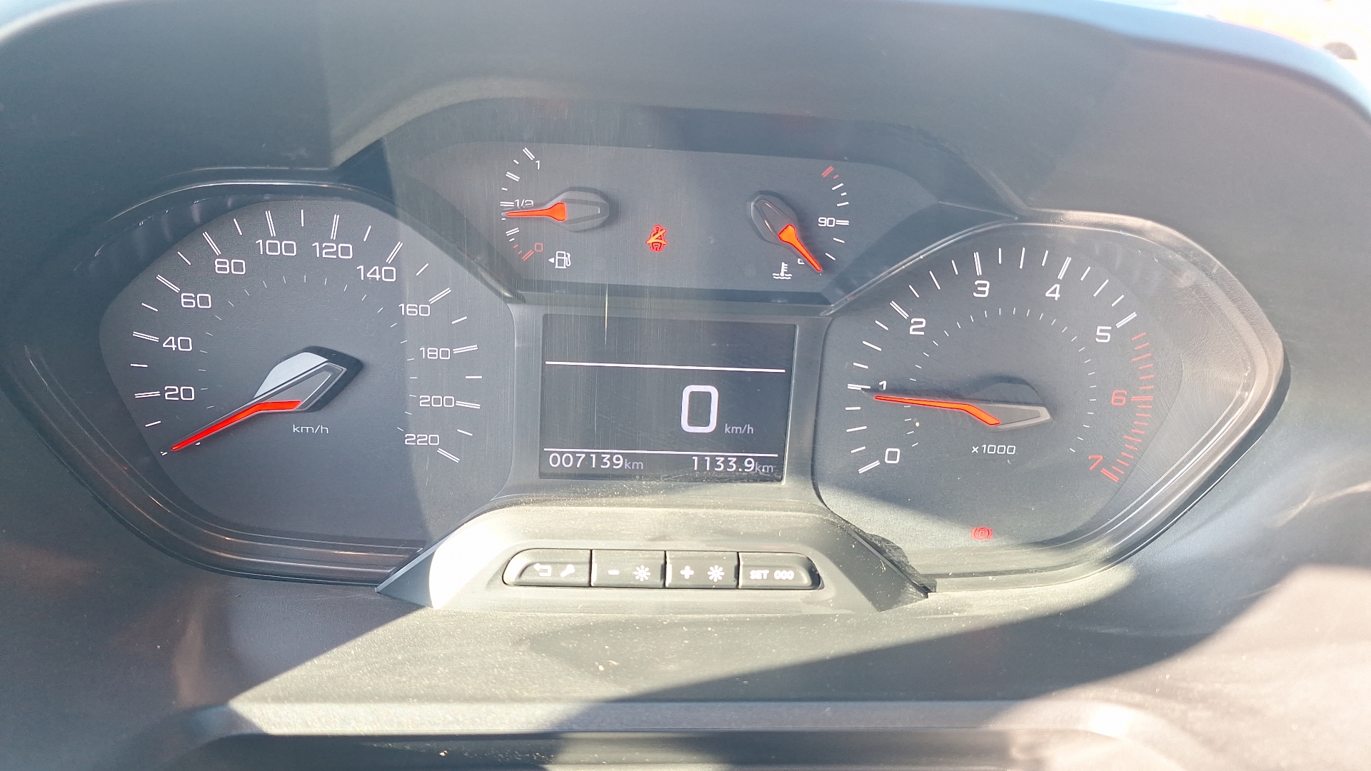 Peugeot Rifter — foto 9 de 15