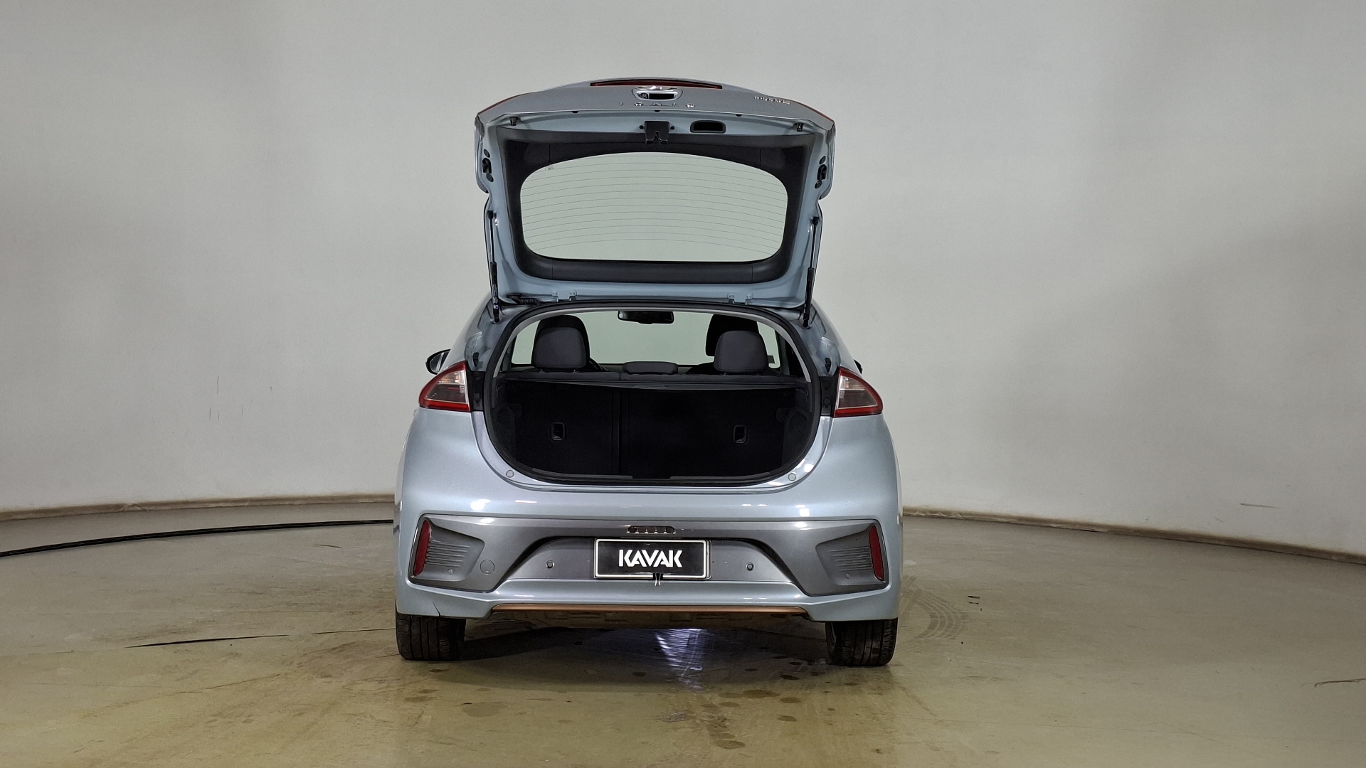 Hyundai Ioniq — foto 6 de 16