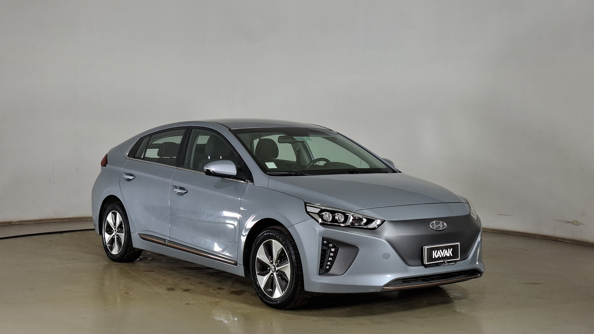 Hyundai Ioniq — foto 3 de 16