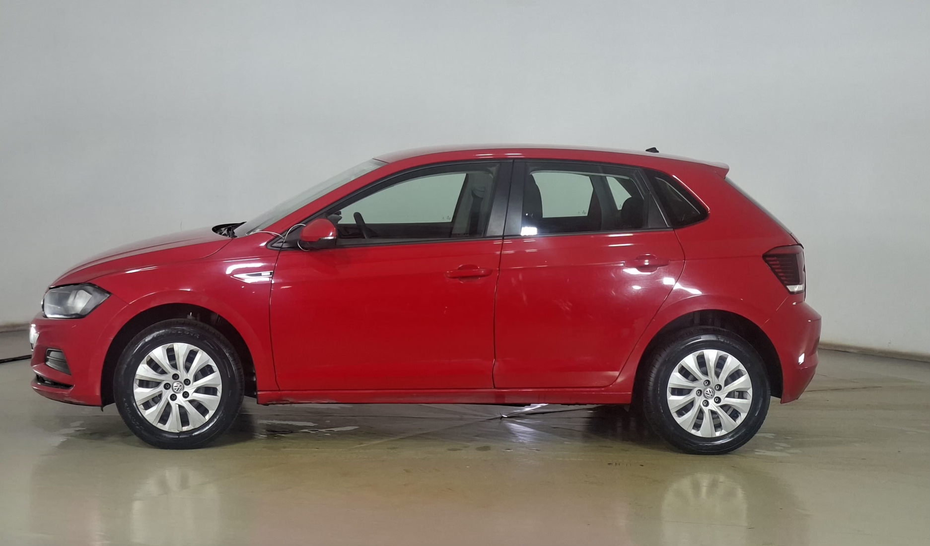 Volkswagen Polo — foto 7 de 15