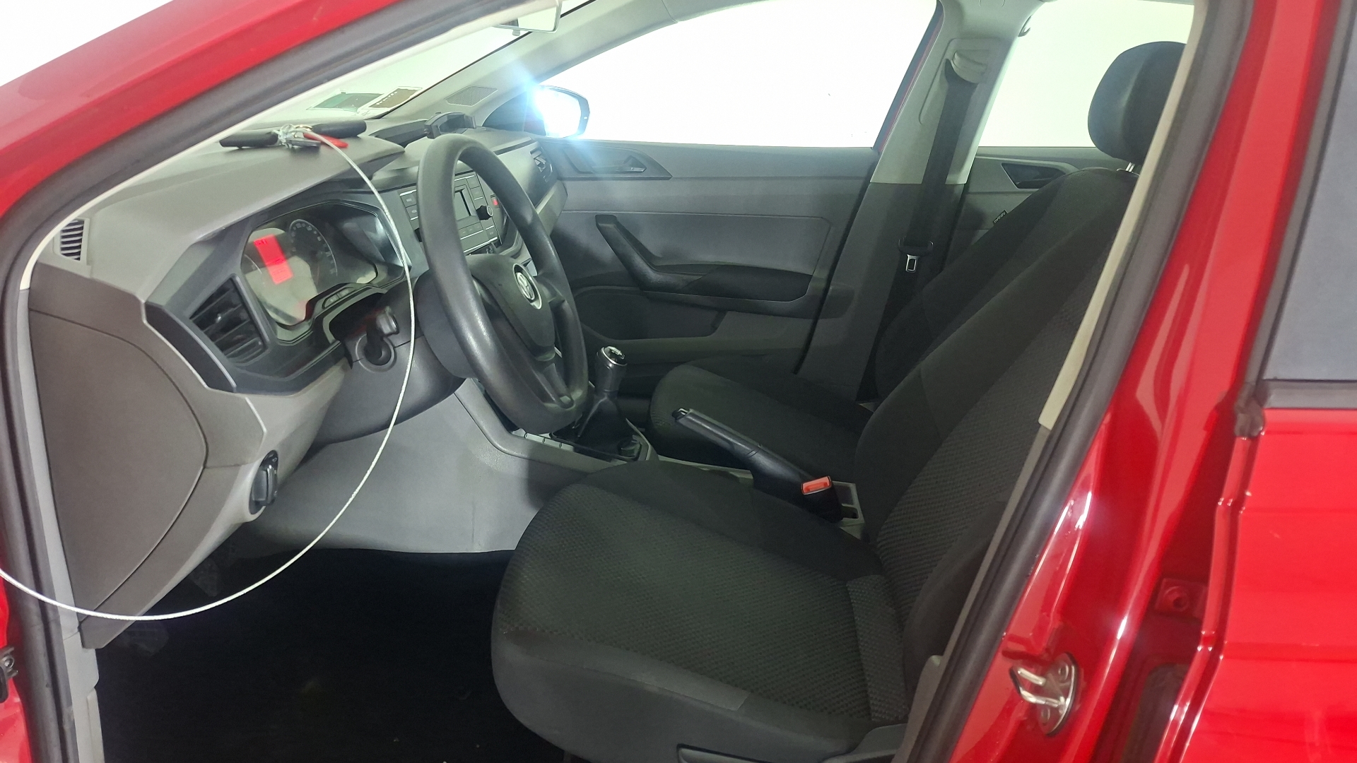 Volkswagen Polo — foto 12 de 15