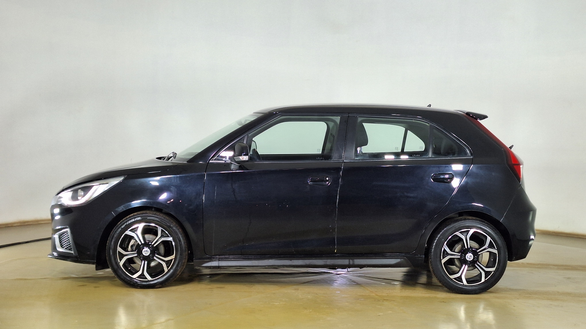 MG 3 — foto 6 de 16