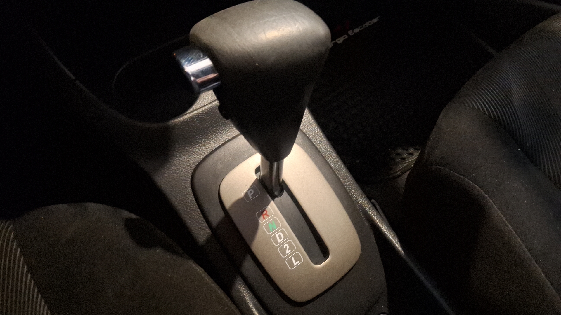 Toyota Rush — foto 11 de 16