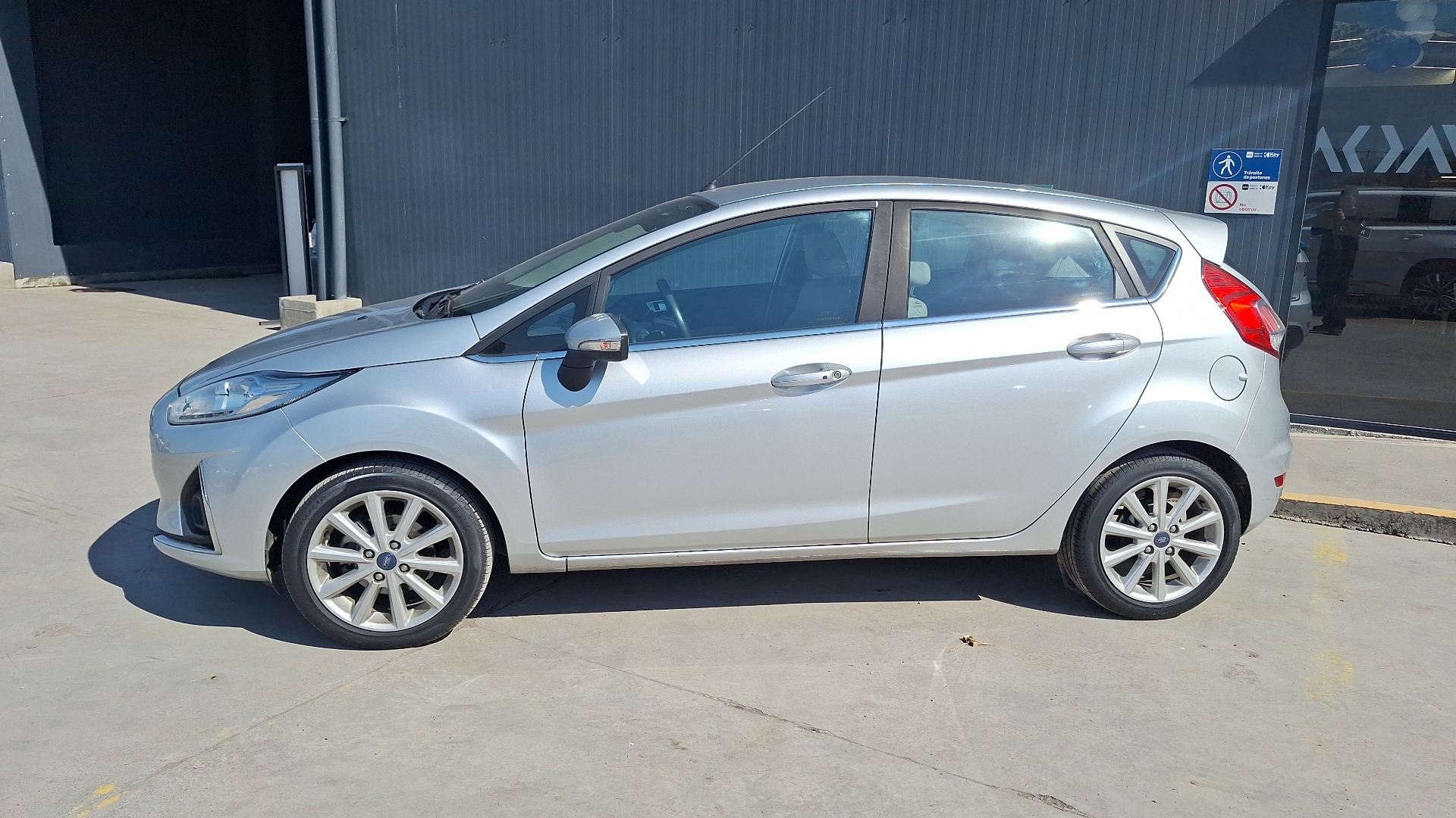 Ford Fiesta — foto 2 de 15