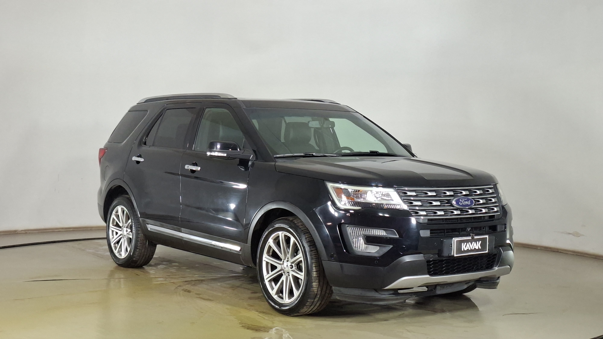 Ford Explorer — foto 3 de 18