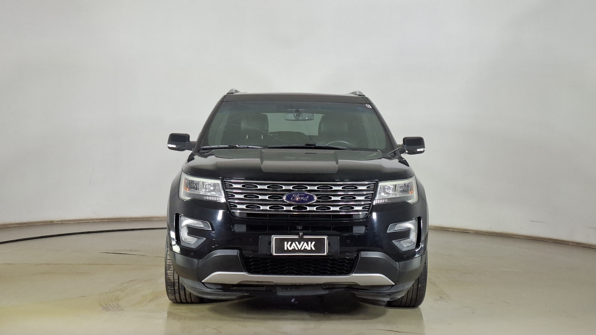 Ford Explorer — foto 2 de 18