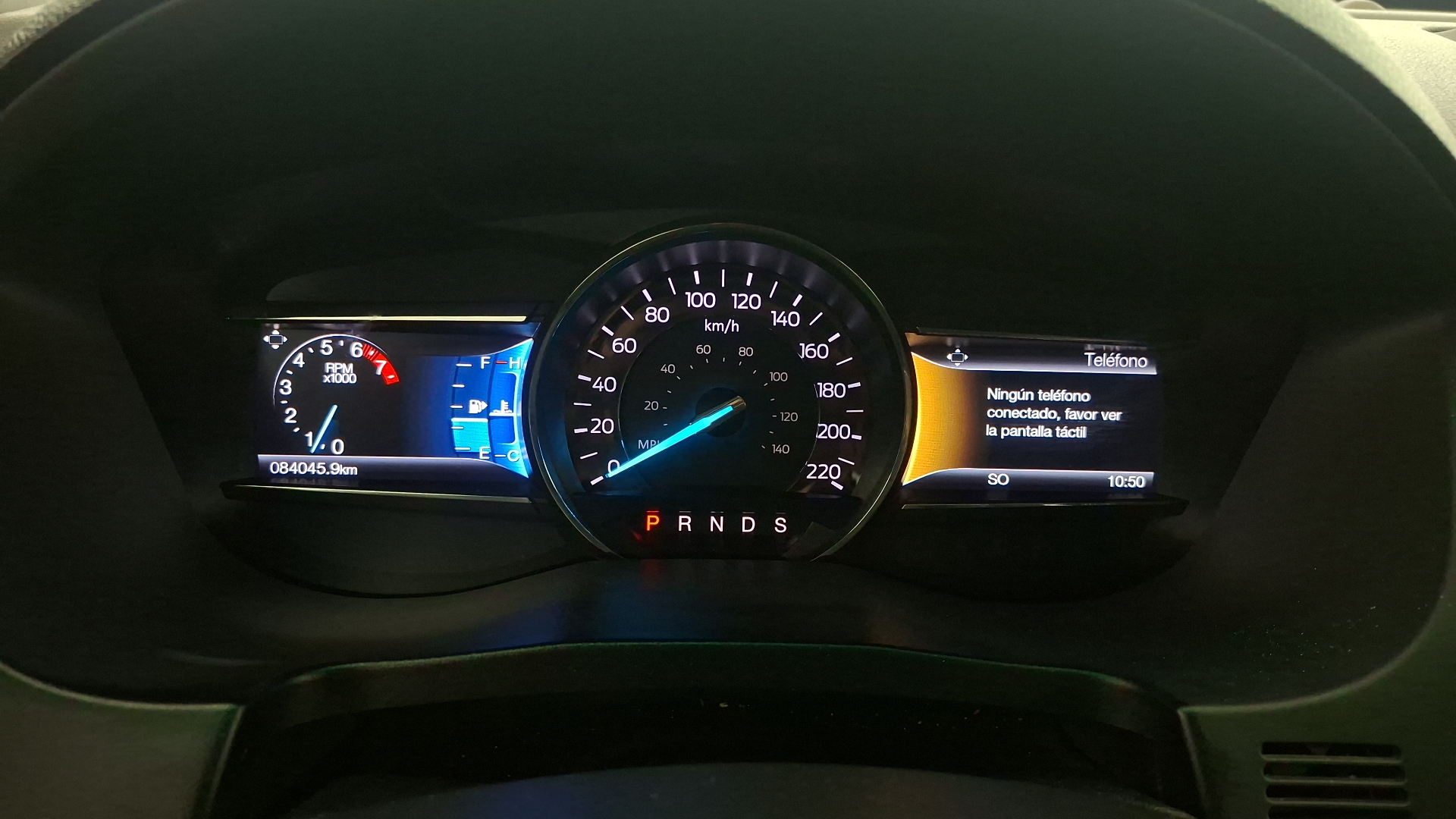 Ford Explorer — foto 9 de 18