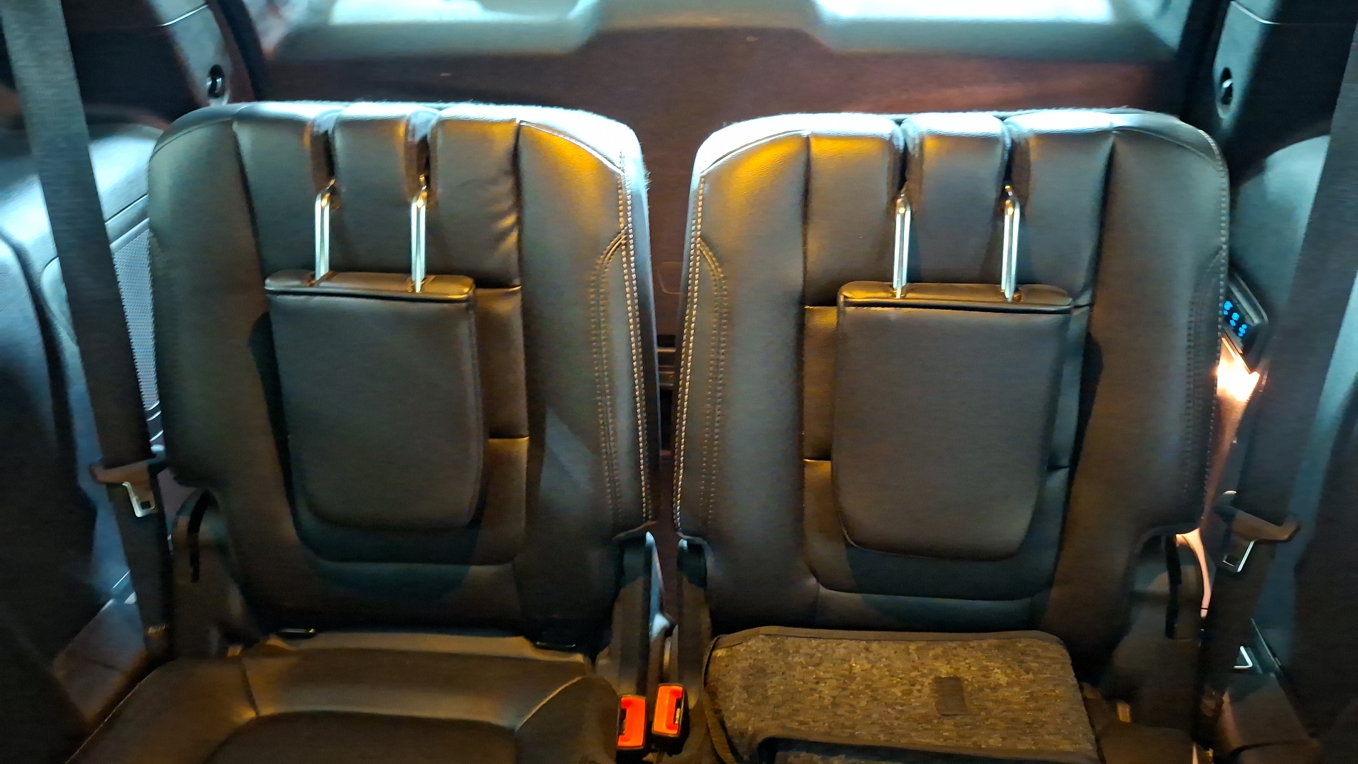 Ford Explorer — foto 16 de 18