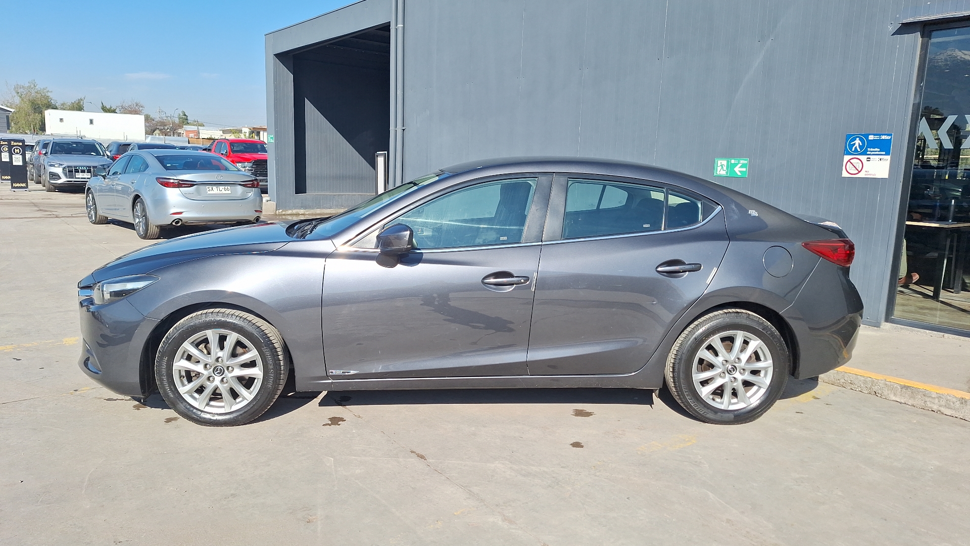 Mazda 3 — foto 2 de 14