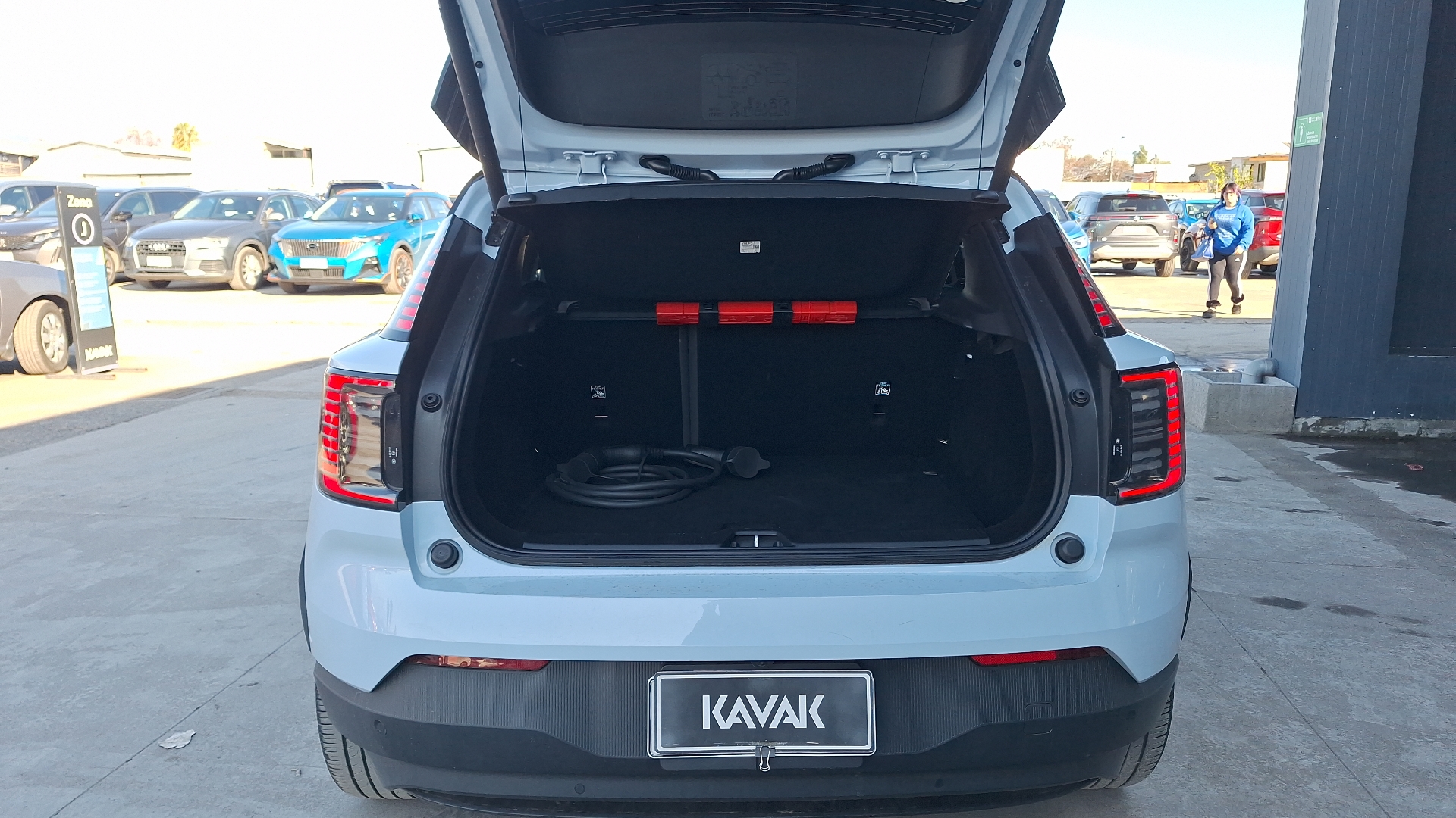 Volvo Ex30 — foto 4 de 16
