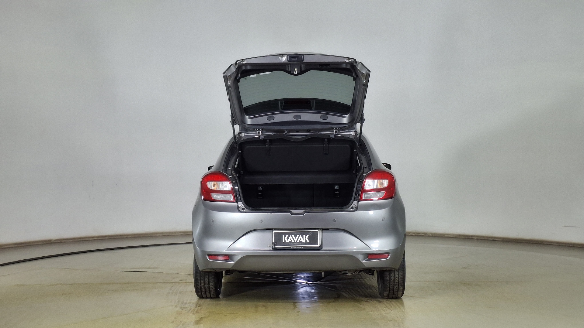 Suzuki Baleno — foto 6 de 16