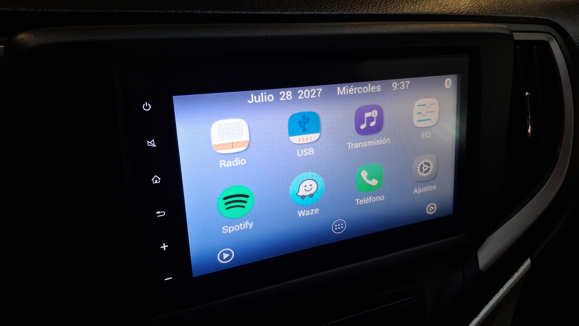 Suzuki Baleno — foto 10 de 16